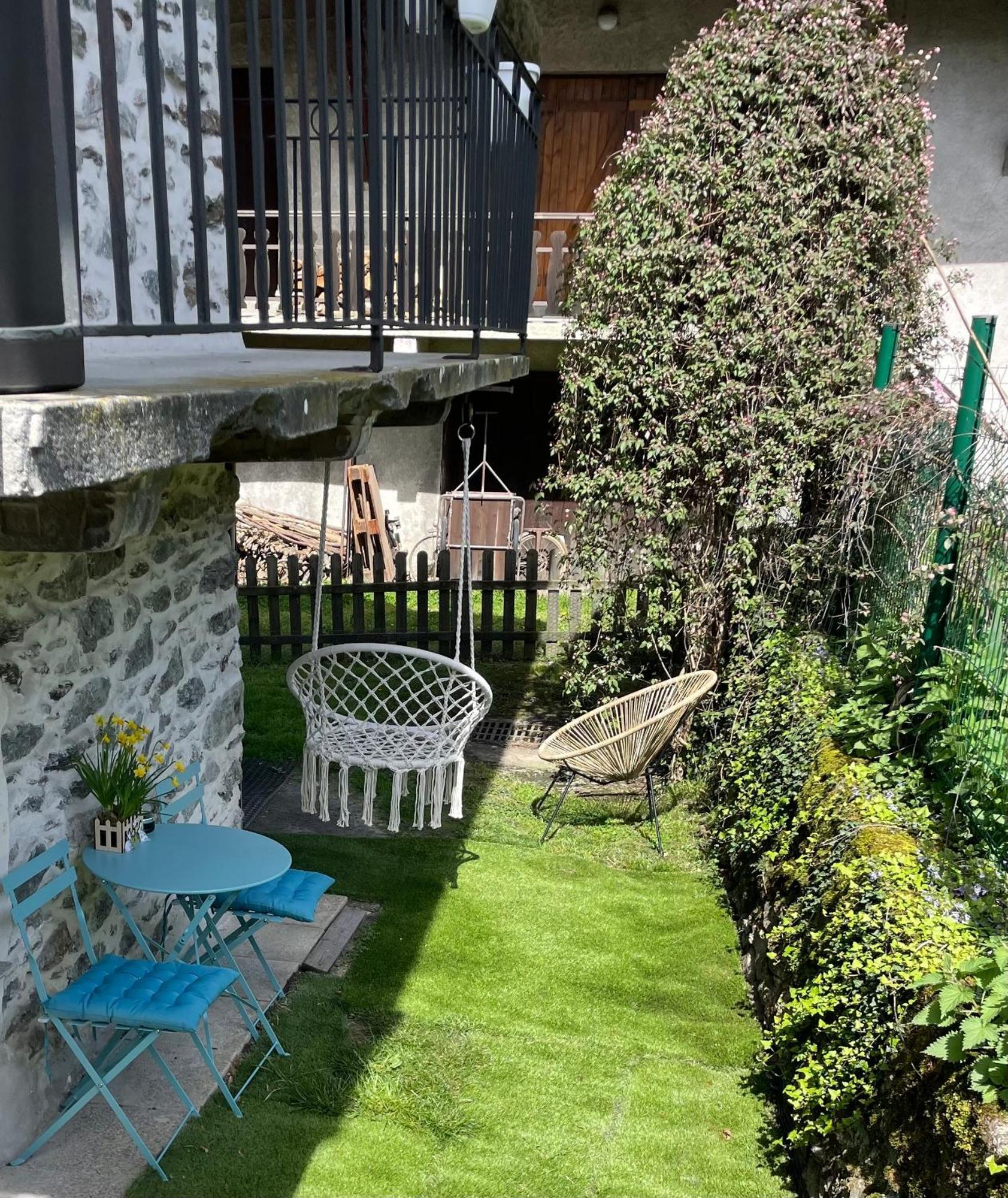 La Tour Charmant Tres Bien Situe Minimum 2 Nuits Merci Tours-en-Savoie Bagian luar foto